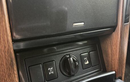 Toyota Land Cruiser Prado 150 рестайлинг 2, 2015 год, 3 350 000 рублей, 18 фотография