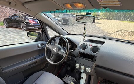 Mitsubishi Colt VI рестайлинг, 2005 год, 260 000 рублей, 10 фотография