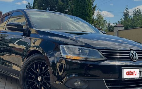 Volkswagen Jetta VI, 2013 год, 1 050 000 рублей, 3 фотография