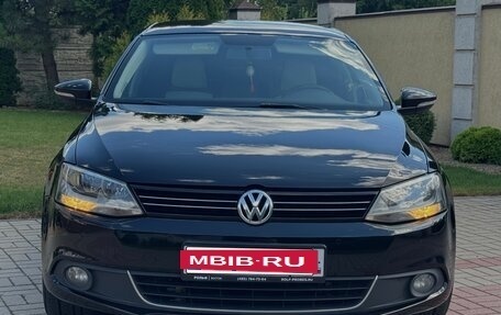 Volkswagen Jetta VI, 2013 год, 1 050 000 рублей, 4 фотография