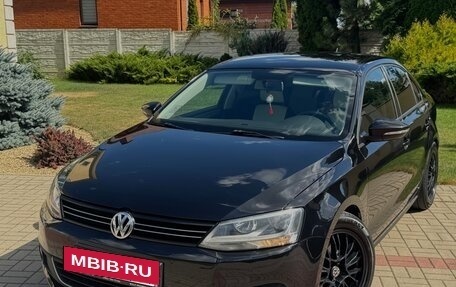 Volkswagen Jetta VI, 2013 год, 1 050 000 рублей, 5 фотография