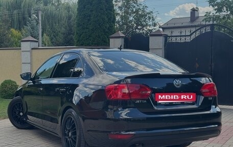 Volkswagen Jetta VI, 2013 год, 1 050 000 рублей, 8 фотография