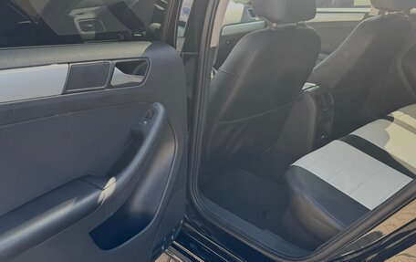 Volkswagen Jetta VI, 2013 год, 1 050 000 рублей, 18 фотография
