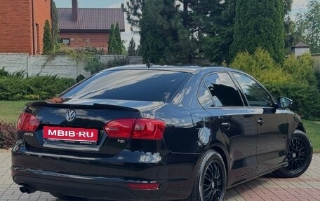 Volkswagen Jetta VI, 2013 год, 1 050 000 рублей, 12 фотография