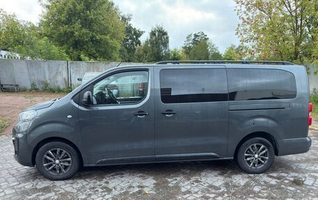 Peugeot Traveller I, 2021 год, 2 600 000 рублей, 12 фотография