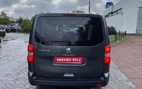 Peugeot Traveller I, 2021 год, 2 600 000 рублей, 10 фотография
