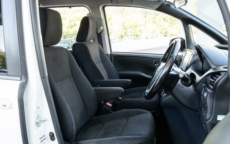 Toyota Noah III, 2014 год, 1 920 000 рублей, 12 фотография