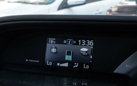 Toyota Noah III, 2014 год, 1 920 000 рублей, 21 фотография