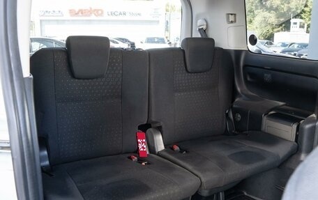 Toyota Noah III, 2014 год, 1 920 000 рублей, 13 фотография