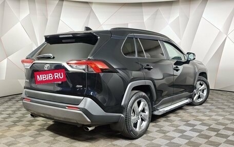 Toyota RAV4, 2020 год, 3 195 000 рублей, 2 фотография