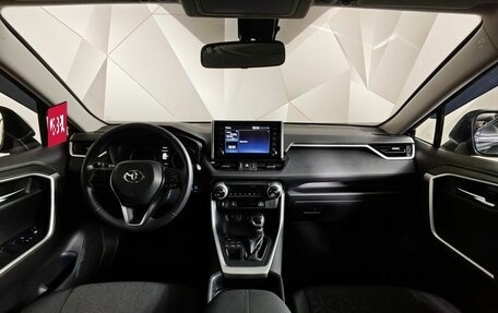 Toyota RAV4, 2020 год, 3 195 000 рублей, 14 фотография