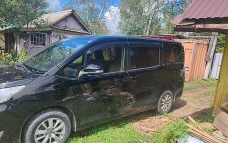 Toyota Noah III, 2021 год, 2 500 000 рублей, 4 фотография