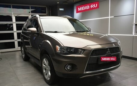 Mitsubishi Outlander III рестайлинг 3, 2010 год, 1 097 000 рублей, 3 фотография