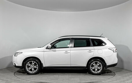 Mitsubishi Outlander III рестайлинг 3, 2013 год, 1 325 000 рублей, 8 фотография