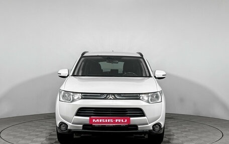 Mitsubishi Outlander III рестайлинг 3, 2013 год, 1 325 000 рублей, 2 фотография