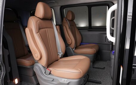 Hyundai Staria, 2025 год, 7 868 888 рублей, 8 фотография