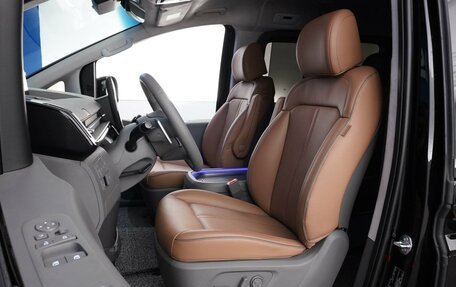 Hyundai Staria, 2025 год, 7 868 888 рублей, 12 фотография