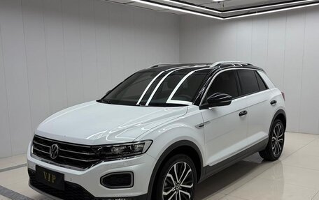 Volkswagen T-Roc I, 2022 год, 2 070 000 рублей, 1 фотография
