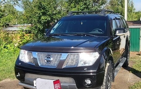 Nissan Navara (Frontier), 2008 год, 1 990 000 рублей, 2 фотография