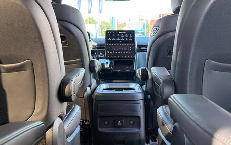 Hyundai Staria, 2021 год, 4 650 000 рублей, 10 фотография