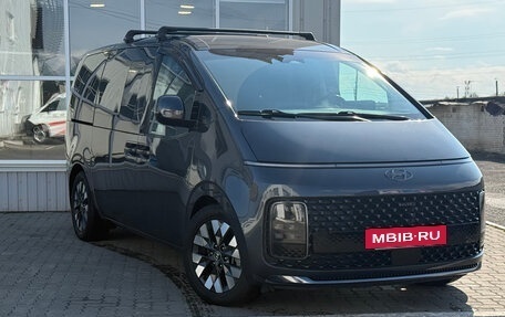 Hyundai Staria, 2021 год, 4 650 000 рублей, 2 фотография