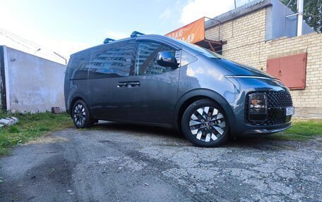 Hyundai Staria, 2021 год, 4 650 000 рублей, 24 фотография