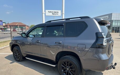 Toyota Land Cruiser Prado 150 рестайлинг 2, 2021 год, 6 250 000 рублей, 7 фотография