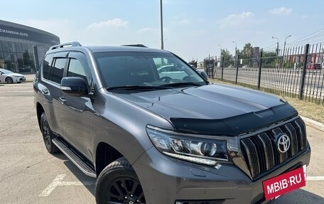 Toyota Land Cruiser Prado 150 рестайлинг 2, 2021 год, 6 250 000 рублей, 5 фотография