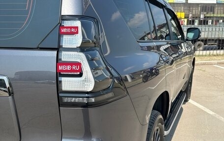 Toyota Land Cruiser Prado 150 рестайлинг 2, 2021 год, 6 250 000 рублей, 11 фотография