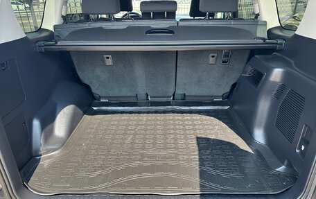 Toyota Land Cruiser Prado 150 рестайлинг 2, 2021 год, 6 250 000 рублей, 13 фотография