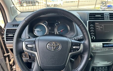 Toyota Land Cruiser Prado 150 рестайлинг 2, 2021 год, 6 250 000 рублей, 21 фотография