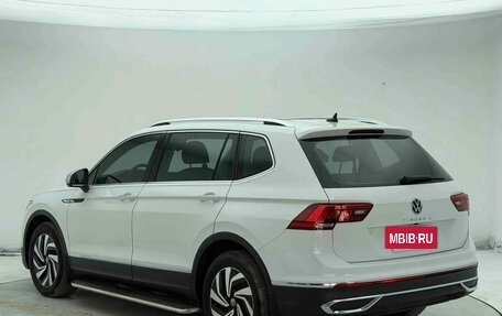 Volkswagen Tiguan II, 2022 год, 2 213 009 рублей, 3 фотография
