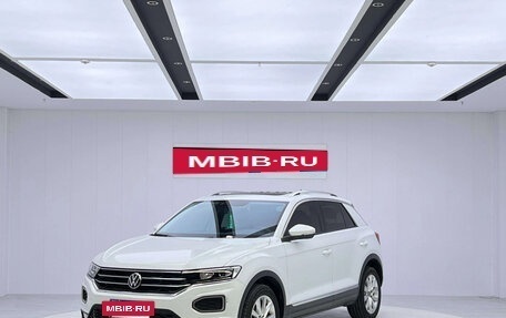 Volkswagen T-Roc I, 2023 год, 1 617 009 рублей, 4 фотография