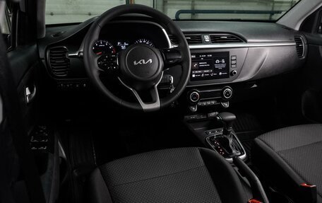 KIA Rio IV, 2021 год, 1 719 000 рублей, 6 фотография
