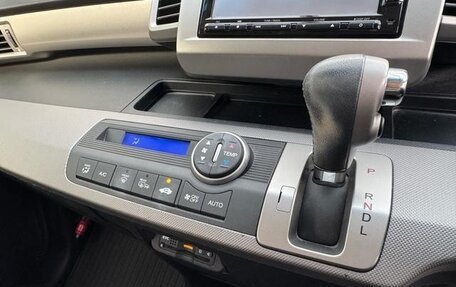 Honda Freed I, 2016 год, 852 000 рублей, 14 фотография