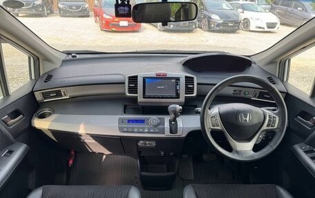 Honda Freed I, 2016 год, 852 000 рублей, 10 фотография