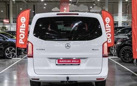 Mercedes-Benz V-Класс, 2015 год, 3 999 700 рублей, 7 фотография