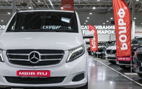Mercedes-Benz V-Класс, 2015 год, 3 999 700 рублей, 4 фотография