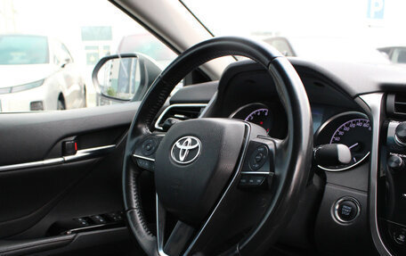 Toyota Camry, 2018 год, 2 480 000 рублей, 13 фотография
