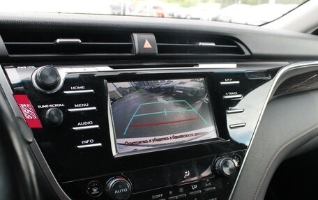 Toyota Camry, 2018 год, 2 480 000 рублей, 11 фотография