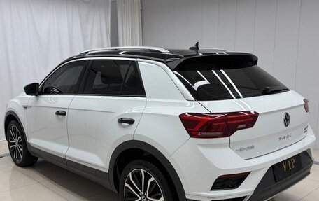 Volkswagen T-Roc I, 2022 год, 2 070 000 рублей, 6 фотография