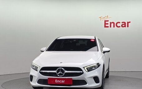 Mercedes-Benz A-Класс, 2022 год, 1 870 000 рублей, 3 фотография