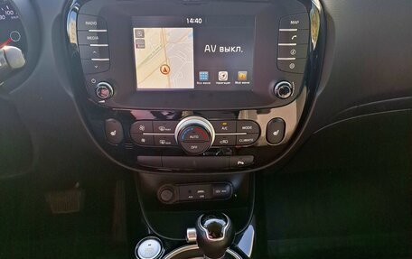 KIA Soul II рестайлинг, 2018 год, 1 725 000 рублей, 18 фотография