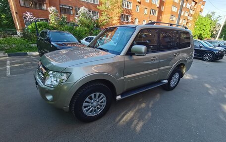 Mitsubishi Pajero IV, 2013 год, 2 490 000 рублей, 1 фотография