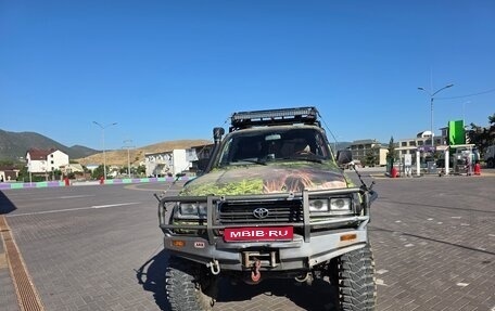 Toyota Land Cruiser 70, 1993 год, 2 250 000 рублей, 1 фотография