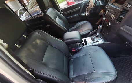 Mitsubishi Pajero IV, 2013 год, 2 490 000 рублей, 5 фотография
