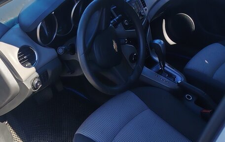Chevrolet Cruze II, 2010 год, 720 000 рублей, 11 фотография