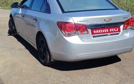 Chevrolet Cruze II, 2010 год, 720 000 рублей, 5 фотография