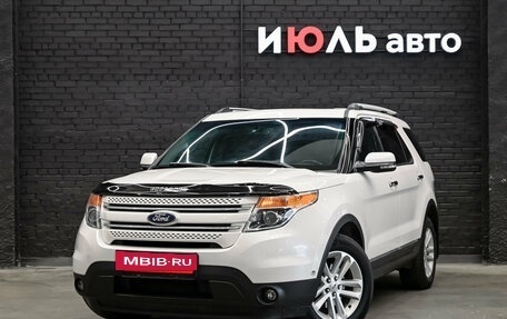 Ford Explorer VI, 2012 год, 1 850 000 рублей, 2 фотография