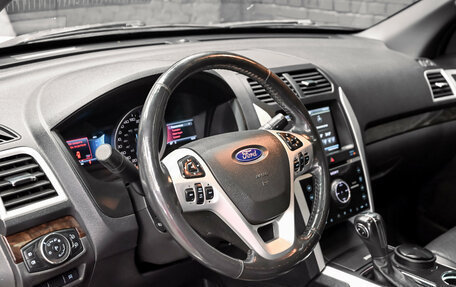 Ford Explorer VI, 2012 год, 1 850 000 рублей, 21 фотография